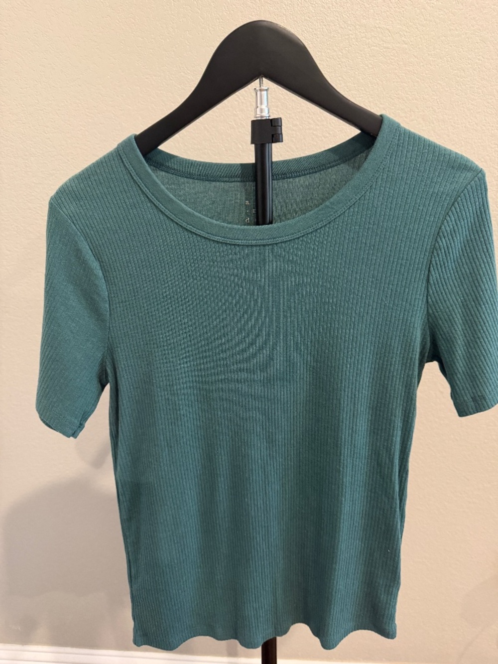 A new Day Green ribbed elbow length sleeves size medium top worn once